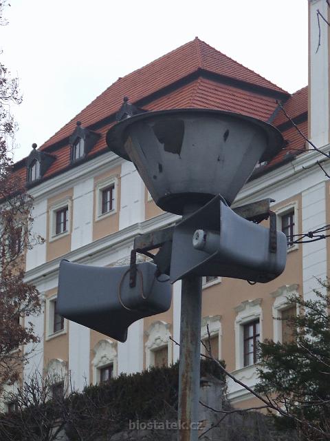DSCF3032.JPG - zátiší se zámkem