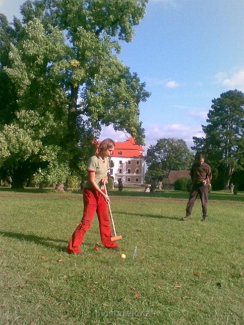 Image000.jpg - kroket v parku, Lenka a Zachry